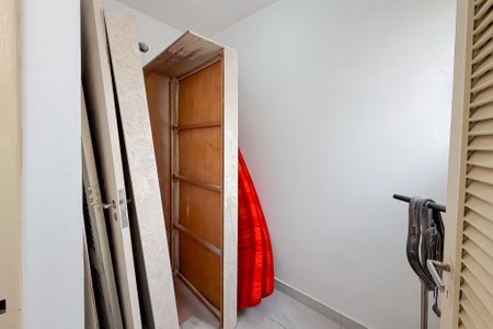 Apartamento à venda com 82m², 2 quartos e sem vaga Apartamento à venda com 82m², 2 quartos e sem vagaQuarto de Serviço