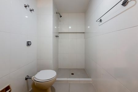 Apartamento à venda com 82m², 2 quartos e sem vaga Apartamento à venda com 82m², 2 quartos e sem vagaBanheiro Social