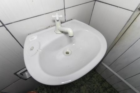 Casa para alugar com 50m², 1 quarto e sem vaga Casa para alugar com 50m², 1 quarto e sem vagaBanheiro