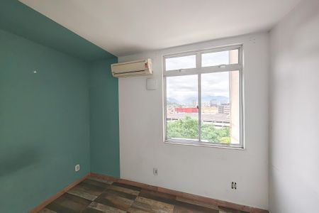 Apartamento à venda com 80m², 4 quartos e 2 vagas Apartamento à venda com 80m², 4 quartos e 2 vagasQuarto