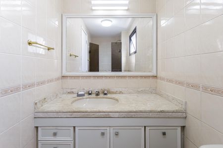 Banheiro da Suíte de apartamento para alugar com 3 quartos, 90m² em Indianópolis, São Paulo