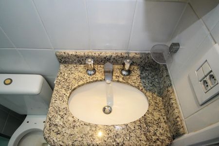 Casa de condomínio para alugar com 85m², 3 quartos e 1 vagaBanheiro Quartos