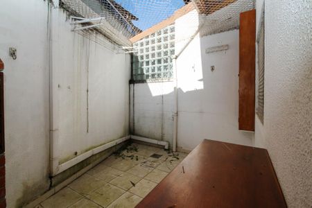 Casa de condomínio para alugar com 85m², 3 quartos e 1 vagaQuintal