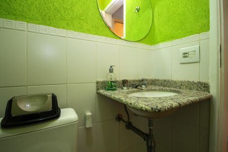 Casa de condomínio para alugar com 85m², 3 quartos e 1 vagaLavabo