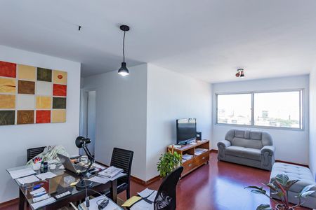 Sala de apartamento para alugar com 3 quartos, 74m² em Piqueri, São Paulo