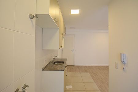 Apartamento para alugar com 58m², 2 quartos e 1 vaga Apartamento para alugar com 58m², 2 quartos e 1 vagaCozinha e Área de Serviço