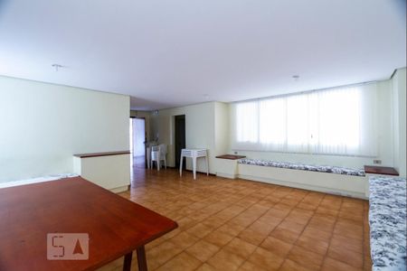 Apartamento para alugar com 75m², 3 quartos e 1 vagaÁrea comum - Salão de festas