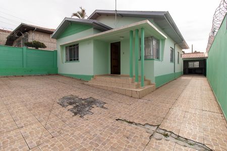 Casa à venda com 115m², 3 quartos e 1 vaga Casa à venda com 115m², 3 quartos e 1 vagaFachada