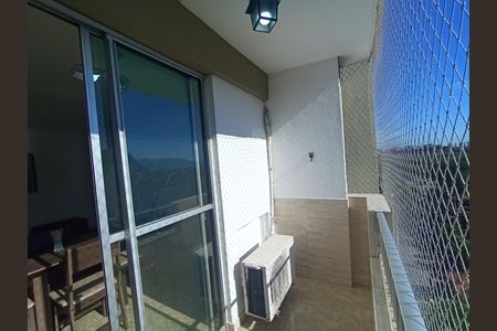 Apartamento à venda com 58m², 2 quartos e 1 vaga Apartamento à venda com 58m², 2 quartos e 1 vagaVaranda