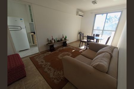 Sala de apartamento para alugar com 2 quartos, 58m² em Itanhangá, Rio de Janeiro