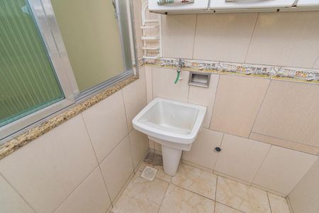 Casa para alugar com 60m², 2 quartos e 1 vaga Casa para alugar com 60m², 2 quartos e 1 vagaÁrea de Serviço