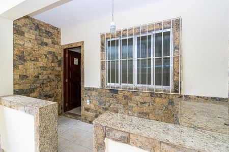 Casa para alugar com 60m², 2 quartos e 1 vaga Casa para alugar com 60m², 2 quartos e 1 vagaVaranda