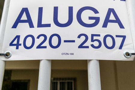 Casa para alugar com 60m², 2 quartos e 1 vaga Casa para alugar com 60m², 2 quartos e 1 vagaCódigo da placa