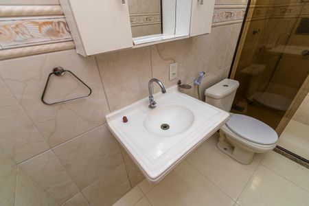Casa para alugar com 60m², 2 quartos e 1 vaga Casa para alugar com 60m², 2 quartos e 1 vagaBanheiro 2