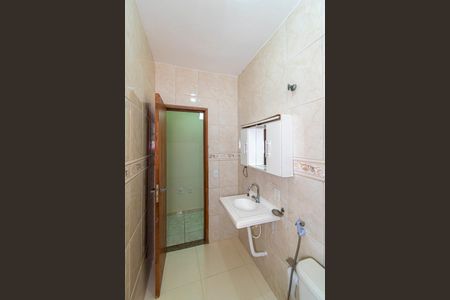 Casa para alugar com 60m², 2 quartos e 1 vaga Casa para alugar com 60m², 2 quartos e 1 vagaBanheiro 2