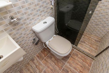 Casa para alugar com 60m², 2 quartos e 1 vaga Casa para alugar com 60m², 2 quartos e 1 vagaBanheiro 1