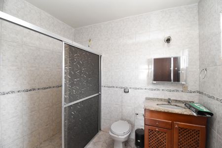 Casa para alugar com 250m², 3 quartos e 4 vagasBanheiro da Suíte