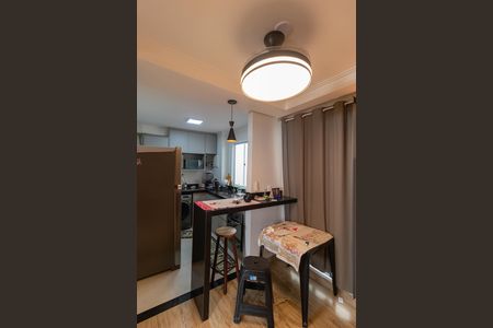 Apartamento para alugar com 45m², 2 quartos e 1 vaga Apartamento para alugar com 45m², 2 quartos e 1 vagaCozinha e Área de Serviço