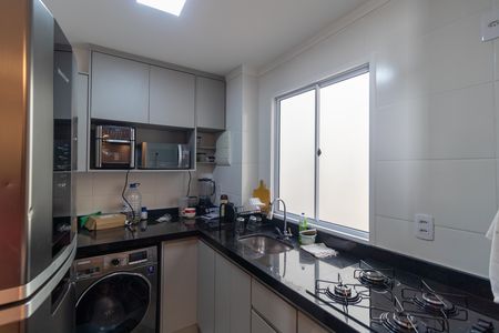 Apartamento para alugar com 45m², 2 quartos e 1 vaga Apartamento para alugar com 45m², 2 quartos e 1 vagaCozinha e Área de Serviço
