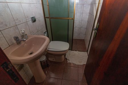 Casa à venda com 126m², 4 quartos e 2 vagasBanheiro 2