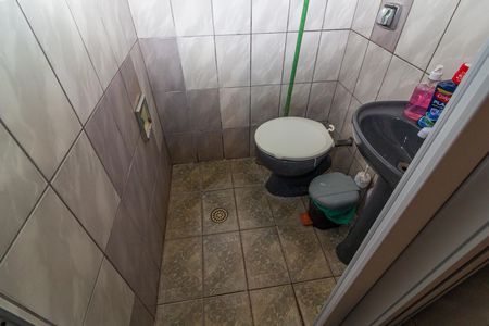 Casa à venda com 126m², 4 quartos e 2 vagasBanheiro