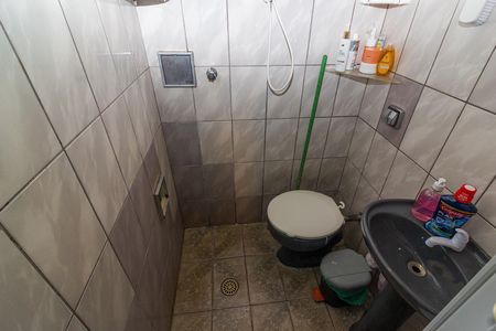 Casa à venda com 126m², 4 quartos e 2 vagasBanheiro