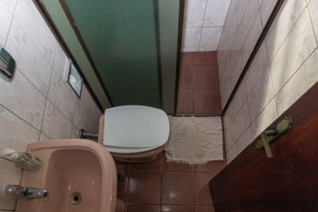 Casa à venda com 126m², 4 quartos e 2 vagasBanheiro 2