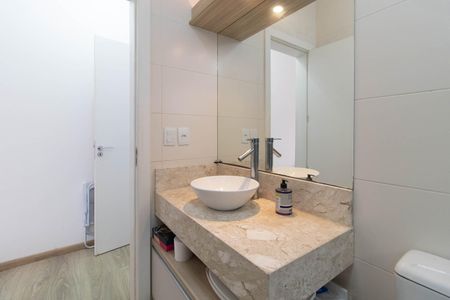 Casa de condomínio para alugar com 239m², 3 quartos e 3 vagasBanheiro do Quarto 2