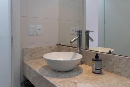 Casa de condomínio para alugar com 239m², 3 quartos e 3 vagasBanheiro do Quarto 2