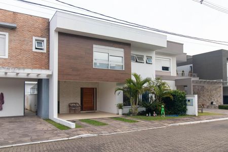 Casa de condomínio para alugar com 239m², 3 quartos e 3 vagasFachada