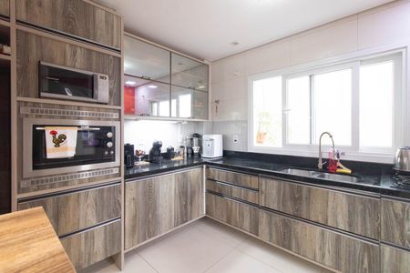 Casa de condomínio para alugar com 239m², 3 quartos e 3 vagasCozinha e Área de Serviço