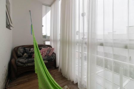Casa de condomínio para alugar com 239m², 3 quartos e 3 vagasQuarto 3