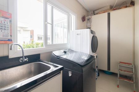 Casa de condomínio para alugar com 239m², 3 quartos e 3 vagasCozinha e Área de Serviço