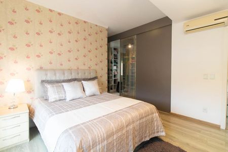 Casa de condomínio para alugar com 239m², 3 quartos e 3 vagasQuarto 1