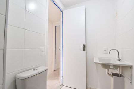 Apartamento à venda com 51m², 2 quartos e 1 vaga Apartamento à venda com 51m², 2 quartos e 1 vagaBanheiro da suíte
