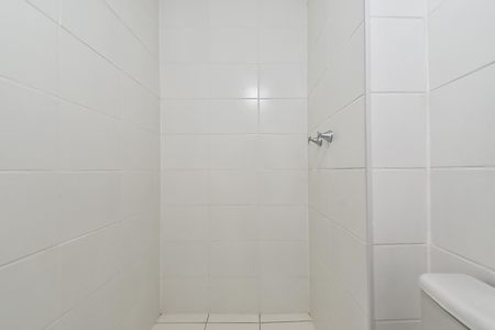 Apartamento à venda com 51m², 2 quartos e 1 vaga Apartamento à venda com 51m², 2 quartos e 1 vagaBanheiro da suíte