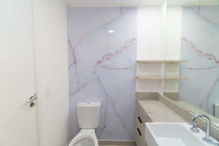 Apartamento à venda com 108m², 2 quartos e 1 vaga Apartamento à venda com 108m², 2 quartos e 1 vagaBanheiro da Suíte 1