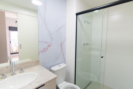 Apartamento à venda com 108m², 2 quartos e 1 vaga Apartamento à venda com 108m², 2 quartos e 1 vagaBanheiro da Suíte 2