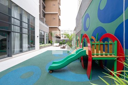 Apartamento à venda com 108m², 2 quartos e 1 vaga Apartamento à venda com 108m², 2 quartos e 1 vagaÁrea comum - Playground