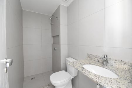 Banheiro do Studio de kitnet/studio à venda com 1 quarto, 25m² em Centro, Curitiba
