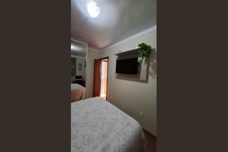 Quarto de apartamento à venda com 2 quartos, 49m² em Vila Carmosina, São Paulo