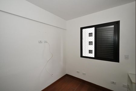 Quarto 1 de apartamento para alugar com 2 quartos, 68m² em Jardim Henriqueta, Taboão da Serra