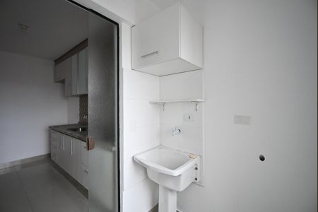 Apartamento para alugar com 68m², 2 quartos e 1 vagaÁrea de Serviço 