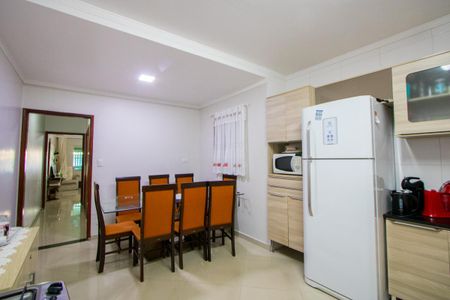 Casa à venda com 161m², 3 quartos e 2 vagas Casa à venda com 161m², 3 quartos e 2 vagasCozinha