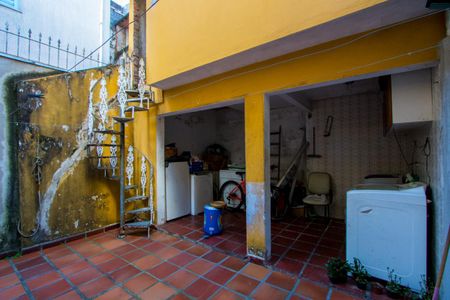 Casa à venda com 161m², 3 quartos e 2 vagas Casa à venda com 161m², 3 quartos e 2 vagasÁrea de serviço/Quintal