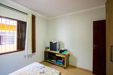Casa à venda com 161m², 3 quartos e 2 vagas Casa à venda com 161m², 3 quartos e 2 vagasQuarto 3