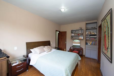 Apartamento à venda com 170m², 4 quartos e 2 vagas Apartamento à venda com 170m², 4 quartos e 2 vagasQUARTO3