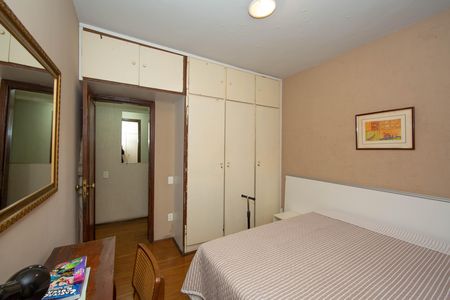 Apartamento à venda com 170m², 4 quartos e 2 vagas Apartamento à venda com 170m², 4 quartos e 2 vagasQUARTO2