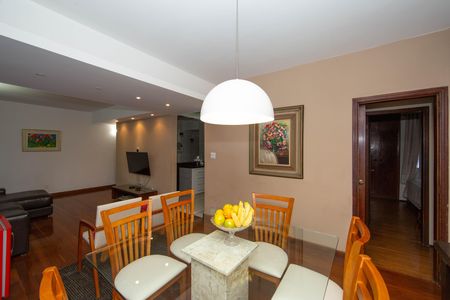 Apartamento à venda com 170m², 4 quartos e 2 vagas Apartamento à venda com 170m², 4 quartos e 2 vagasSALA