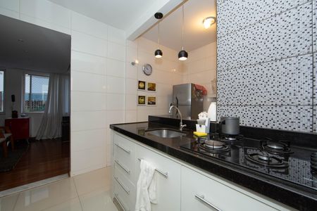 Apartamento à venda com 170m², 4 quartos e 2 vagas Apartamento à venda com 170m², 4 quartos e 2 vagasCOZINHA